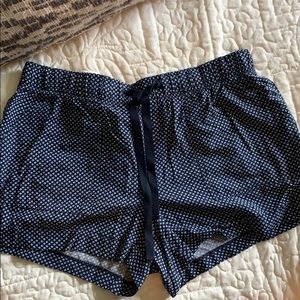 Gap shorts, women